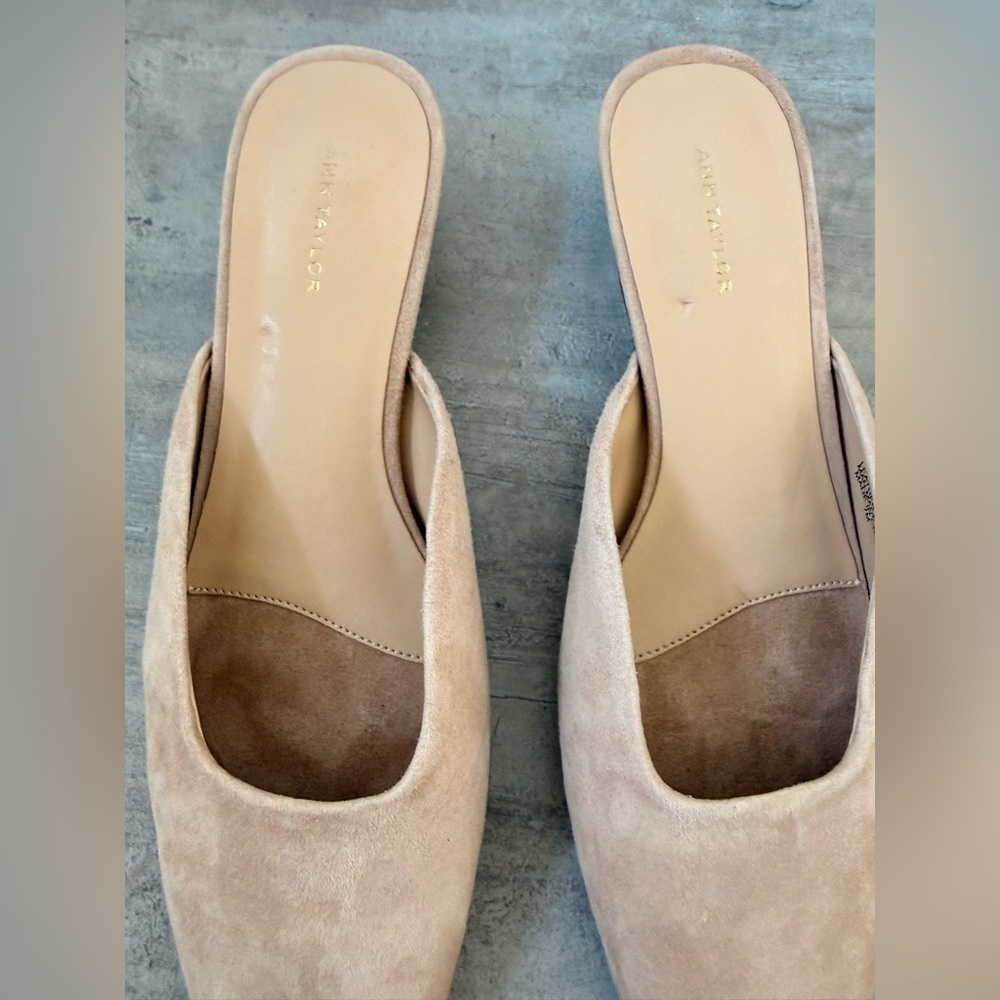 Ann Taylor Suede Kitten Heel Mule Pump Size 7 - Picture 5 of 11